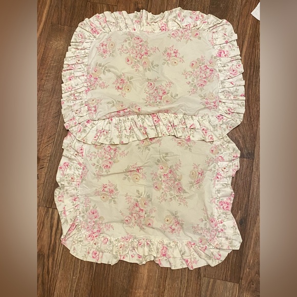 Set Lot Of 2 Vintage Simply Shabby Chic Pillow Sham Shams Ivory Pink Floral - Picture 1 of 7